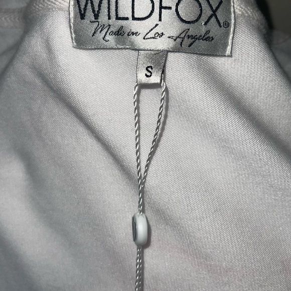 NWT Wildfox Women's White/Red Giftwrap
Bow Scoop Neck Holiday Sweater - Picture 5 of 8